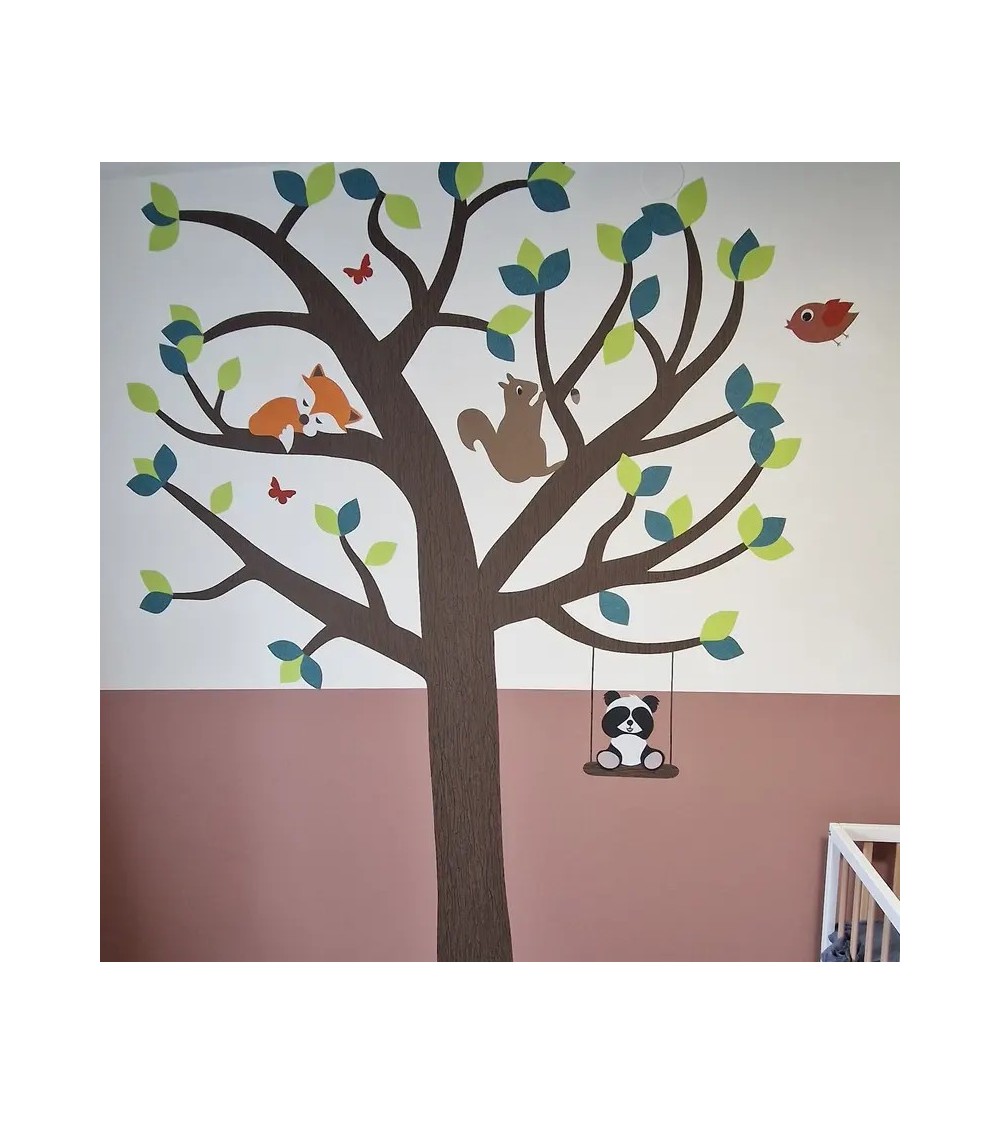 Behangboom met bosdieren natuurlijke groentinten.