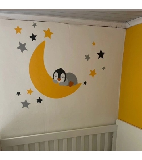 Behangsticker babykamer punguin op de maan met sterren