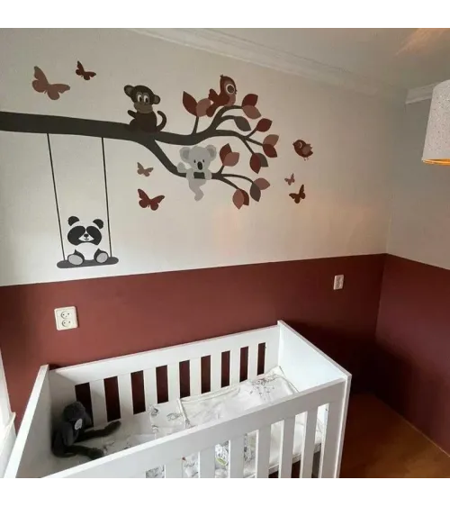 Behangsticker babykamer tak met vrolijke dieren