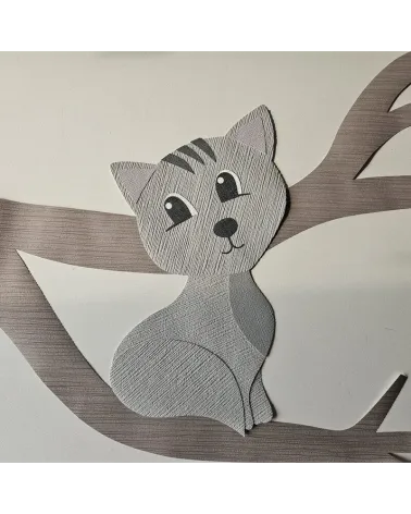 Behangsticker zittende poes op tak.