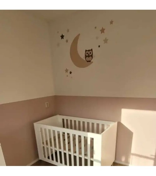 Behang muursticker babykamer uil op de maan oud roze.