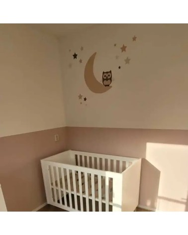 Behang muursticker babykamer uil op de maan oud roze.