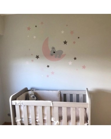 Behangsticker babykamer slapende koalabeer op de maan met sterren oudroze.