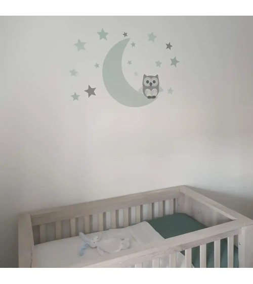 Behang sticker babykamer uiltje op de maan met sterren in mintgroen en okergeel.
