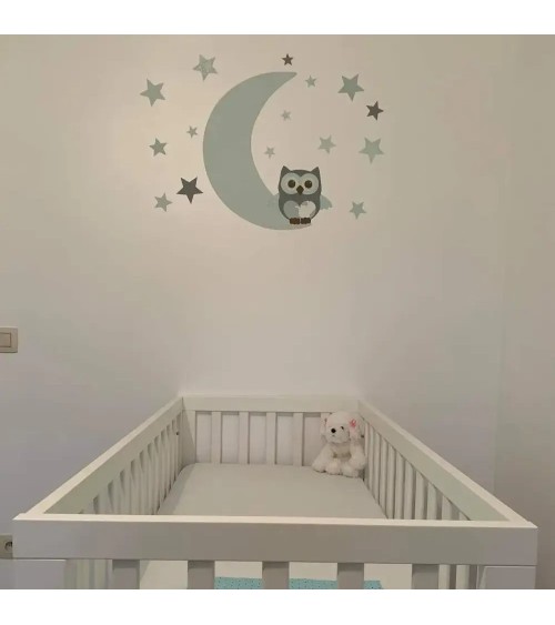 Behang sticker babykamer uiltje op de maan met sterren in mintgroen en okergeel.