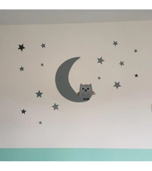 Behang muursticker babykamer uiltje op de maan en sterren in grijs groen.