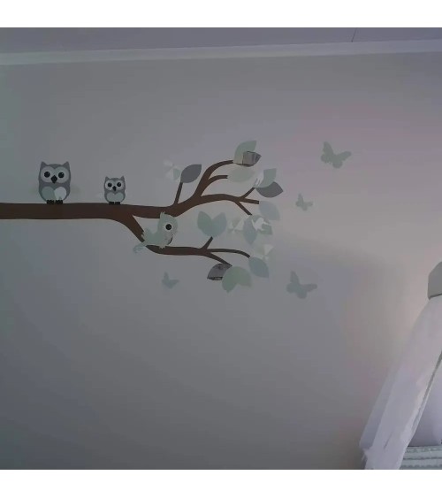 Behangsticker babykamer tak met uiltjes mintgroen.