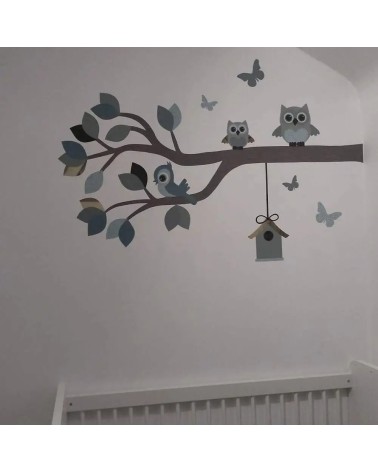 Behangsticker babykamer sierlijke uilentak oudgroen in spiegelbeeld.