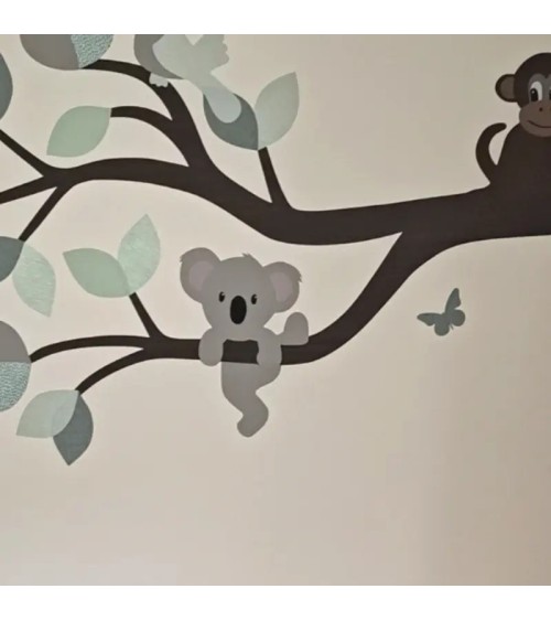 Behangsticker hangend koalabeertje.