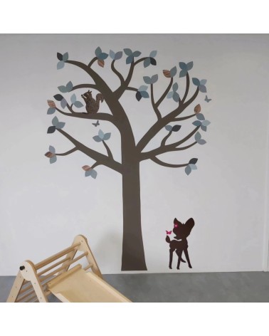 Behangsticker hertje onder boom.