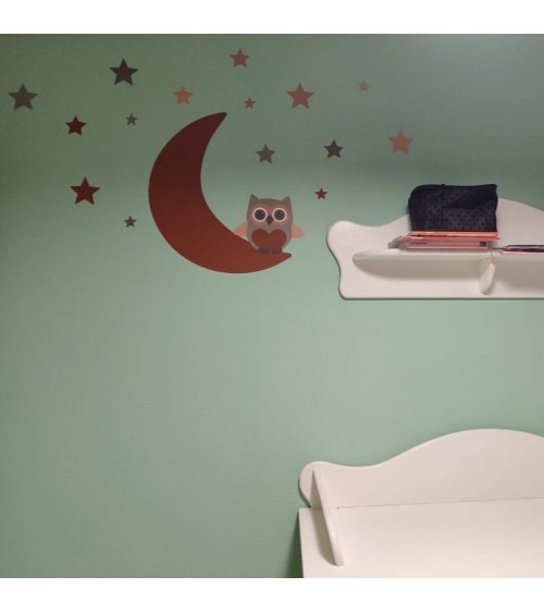 Behangsticker babykamer uiltje op de maan met sterren roest bruin.