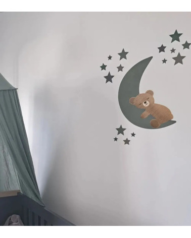 Behangsticker babykamer donkergroene maan en sterren met een slapend teddybeertje.