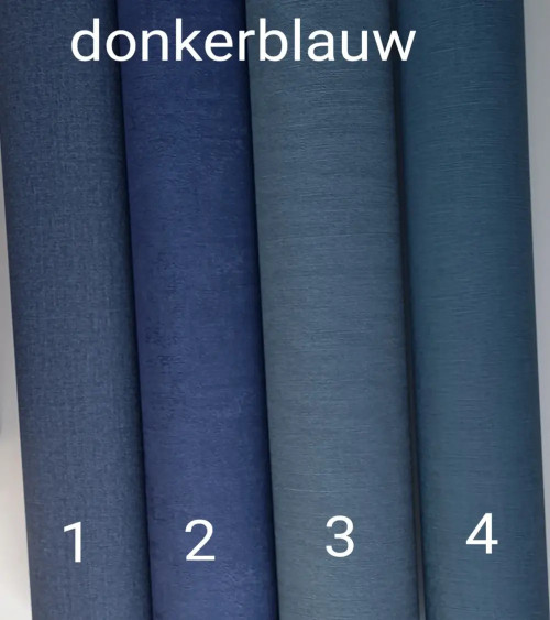 Behangsticker jongens babykamer, tak met vrolijke dieren blauw.