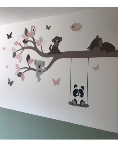 Behangsticker babykamer tak met dieren oud roze.
