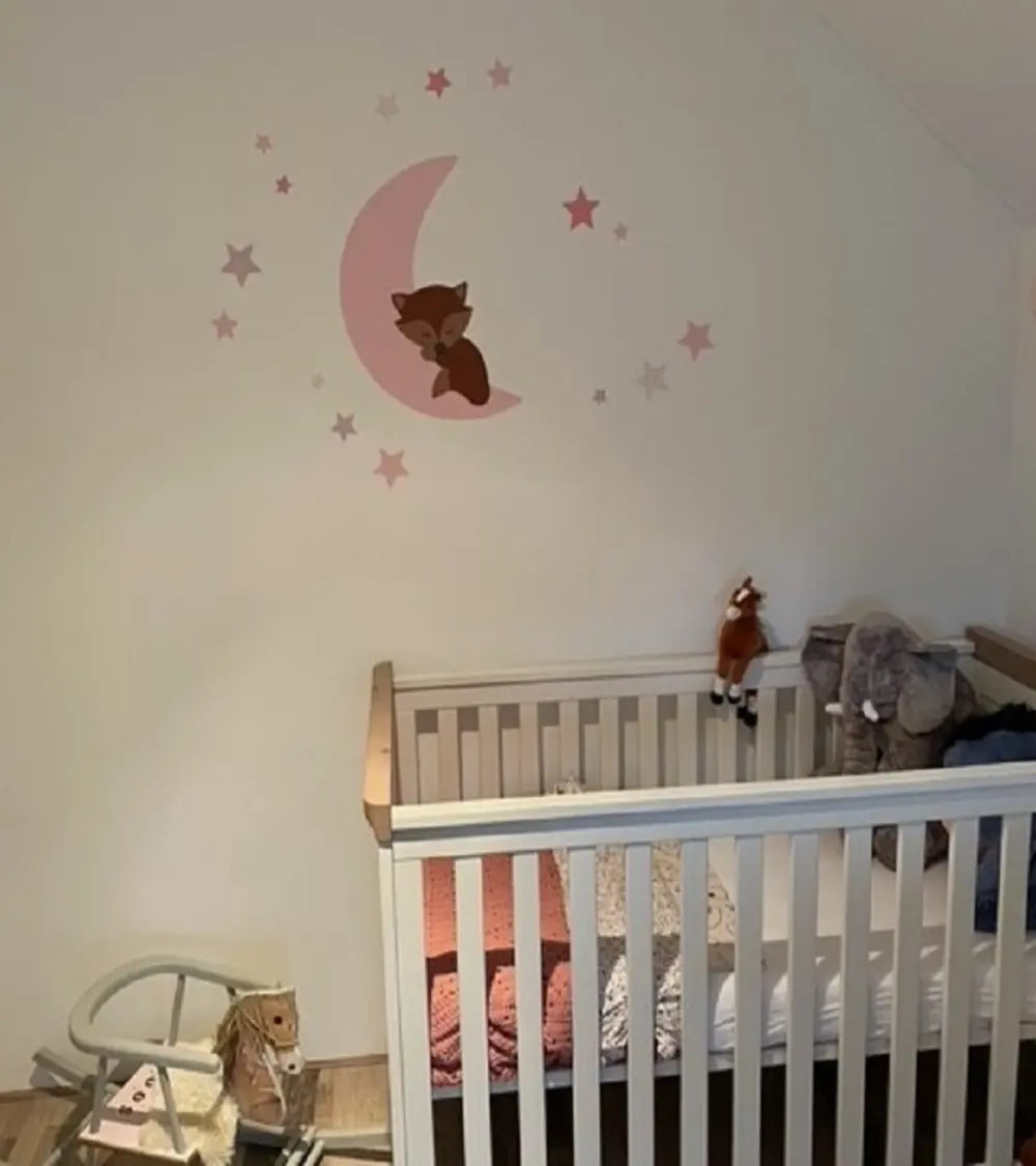 Behangsticker vosje op de maan roest en oudroze.
