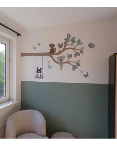 Behangsticker babykamer tak met dieren early dew groen.