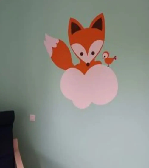 Behangsticker vos op wolk met vogeltje.