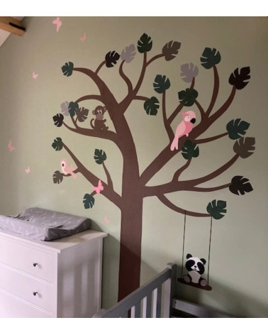 Behangsticker kinderkamer grote jungle boom met papegaaien.