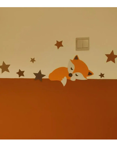 Behangsticker vosje oranje met sterren rechts.