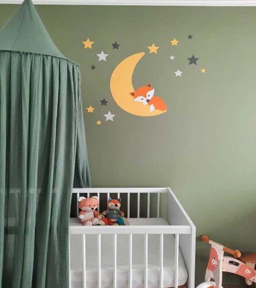 Behangsticker babykamer slapend vosje op de maan roest.