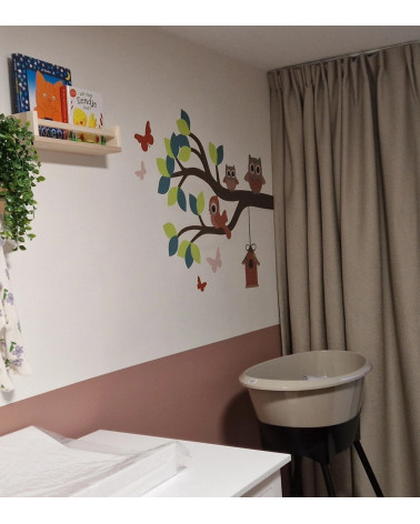 Behangsticker sierlijke uilen tak in roest, oudroze en groentinten.