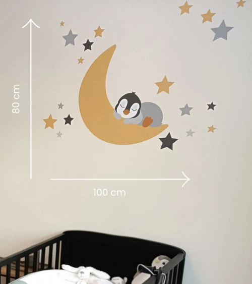 Behangsticker babykamer pinguïn op de maan okergeel en groen.