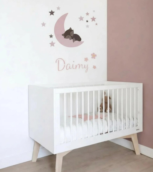 Behangsticker vosje op de maan oud roze met naam.