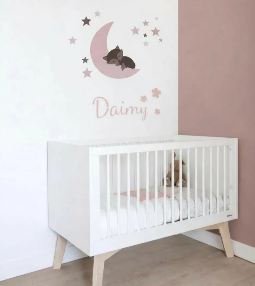 Behangsticker vosje op de maan oud roze met naam.