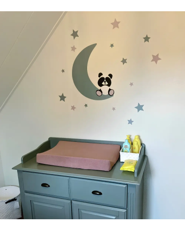Meisjeskamer muurdecoratie maan met pandabeertje in oudgroen en oudroze.
