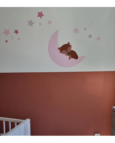 Muurdecoratie meisjesbabykamer slapend vosje op de maan roze.