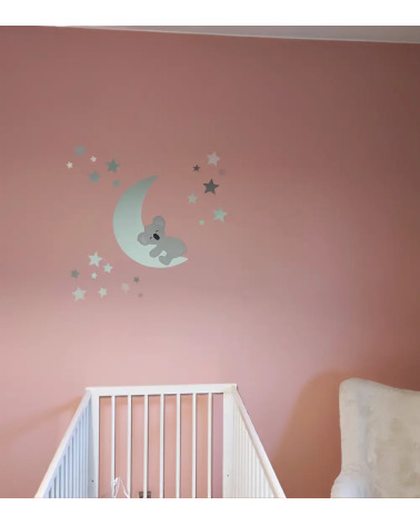 Behangsticker slapende koalabeer op de maan roze babykamer
