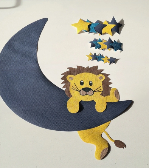 Junlge behangsticker kinderkamer leeuw aan maan.