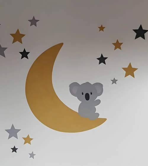 Babykamer behangsticker zittende koalabeer op een maan met sterren okergeel.