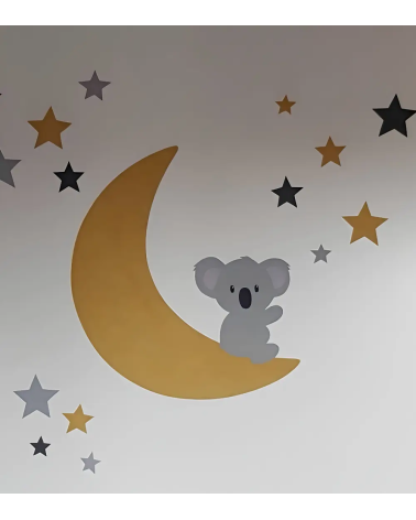 Babykamer behangsticker zittende koalabeer op een maan met sterren okergeel.