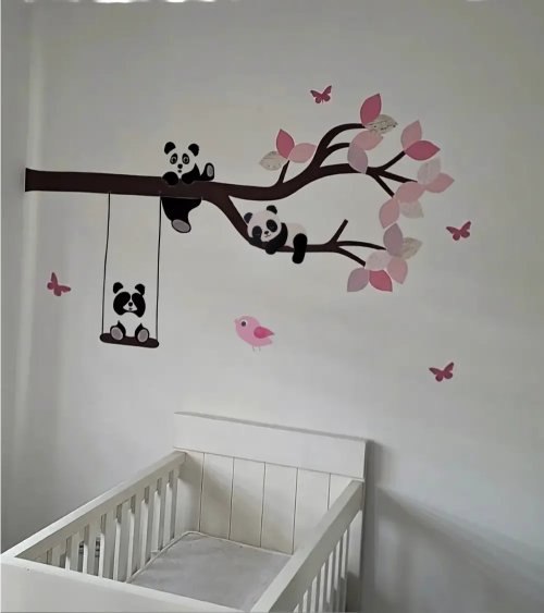 Behangsticker meisjeskamer panda boom roze.