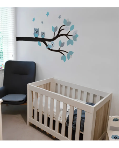 Behangsticker jongensbabykamer sierlijke uilentak lichtblauw.