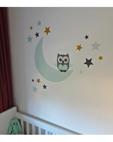 Behang sticker babykamer uiltje op de maan met sterren in mintgroen en okergeel.