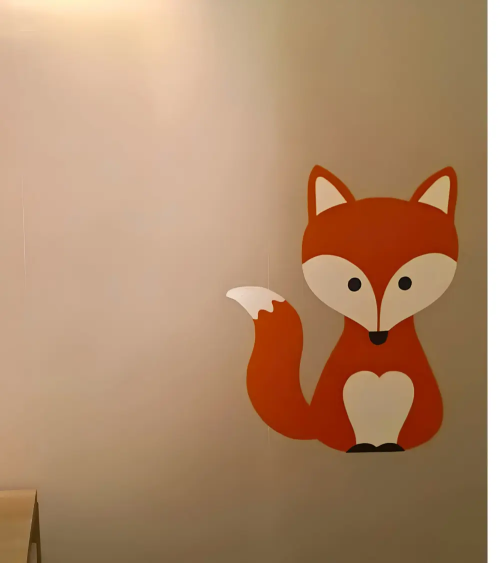 Behangsticker grote vos in babykamer.