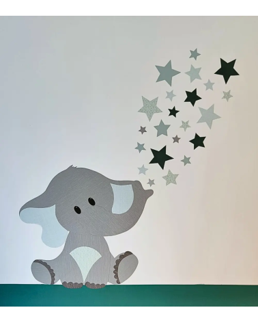 Behangsticker olifant mintgroen met sterren in mint- en donkergroen in donkergroene babykamer.