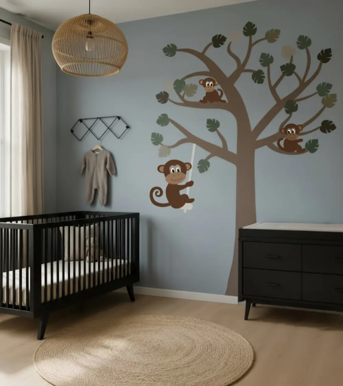 Jungle boom behangsticker met aapjes in een jeans blauwe jongens babykamer.