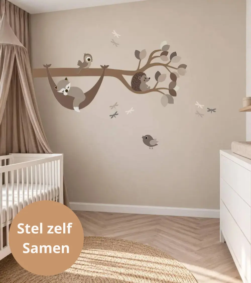 Zelf samen te stellen tak muurdecoratie met dieren naar keuze.