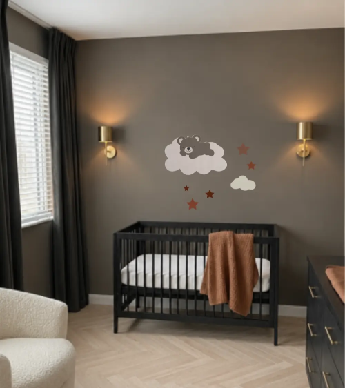 Behang sticker slapend teddybeertje op een wolk in een hotel chique babykamer.