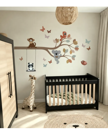 Wanddecoratie Babykamer tak met vrolijke dieren oudroze, terracotta, oudgroen en goud.