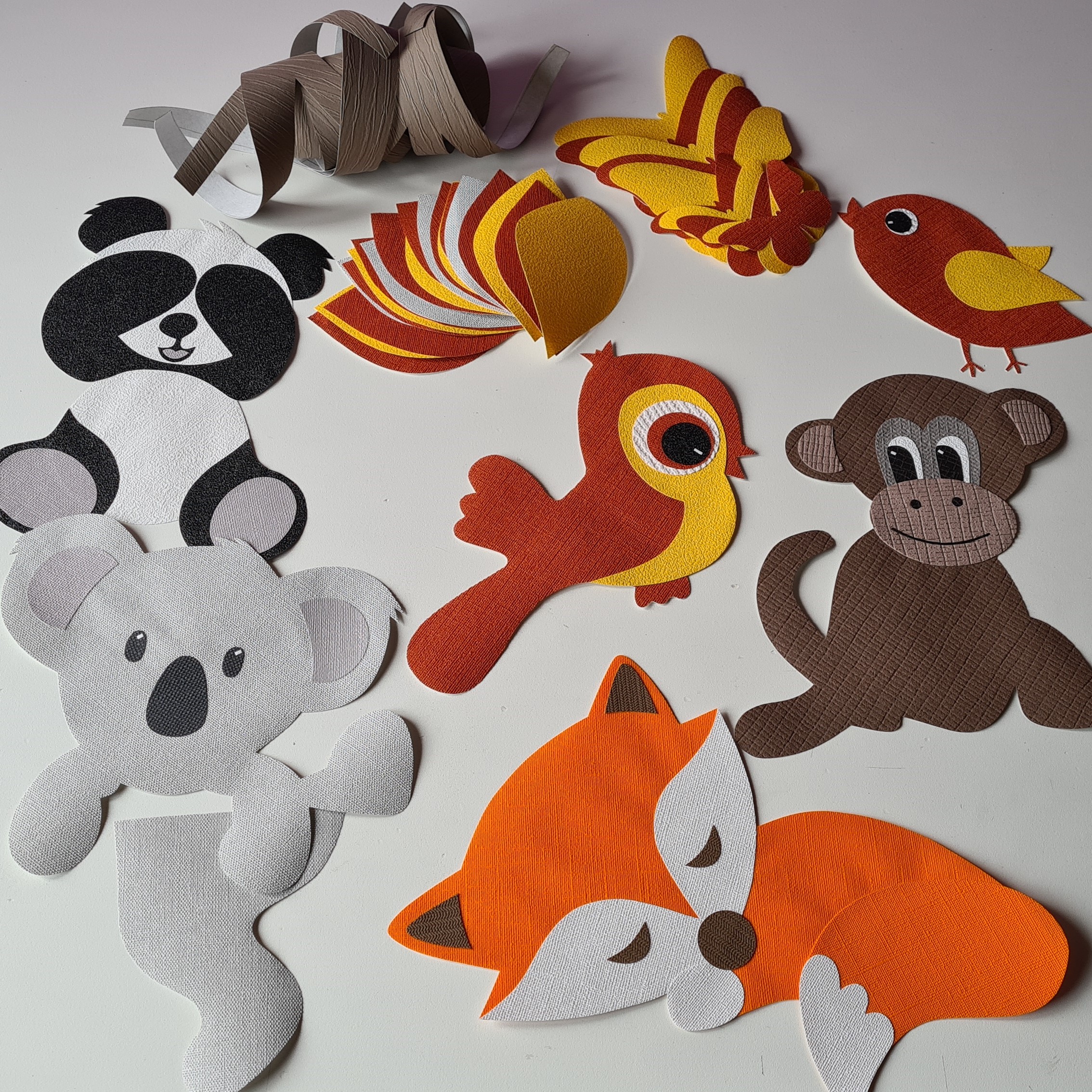 Uitgesneden muurdecoraties